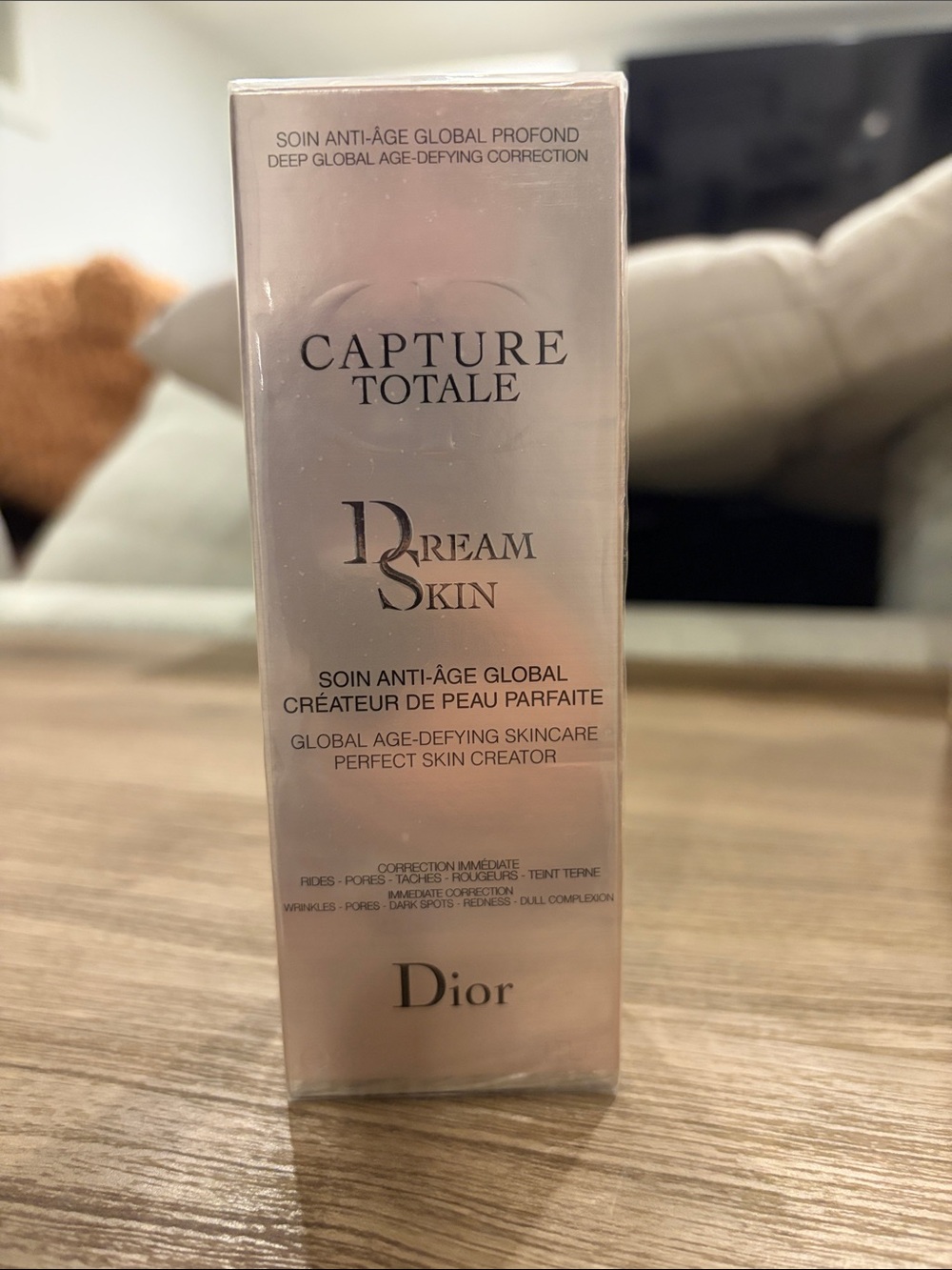 Dior Capture Totale Dreamskin - Pale Pink Radiant Moisturizer